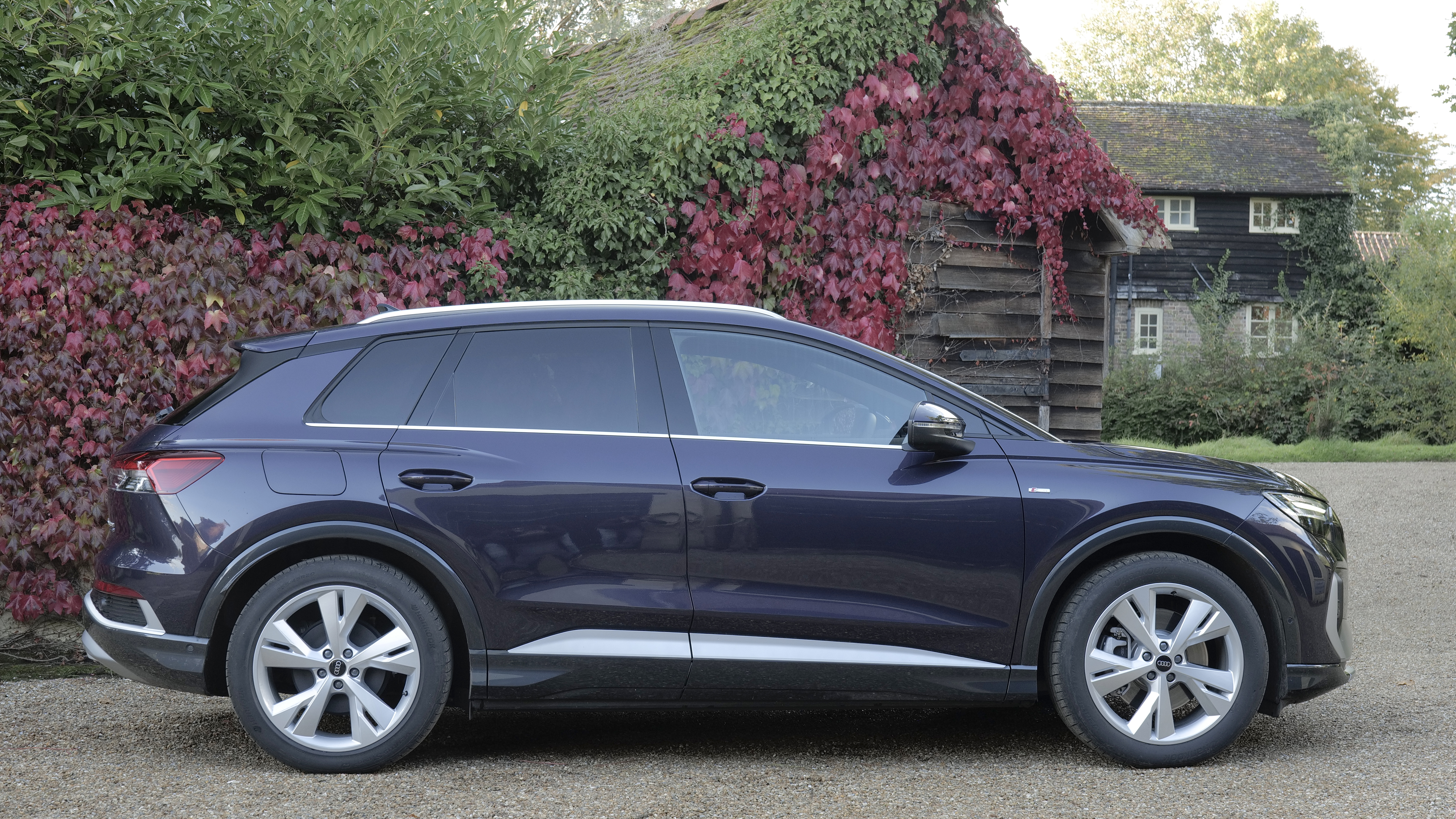 AUDI Q4 150kW 63kWh S Line 5dr Auto